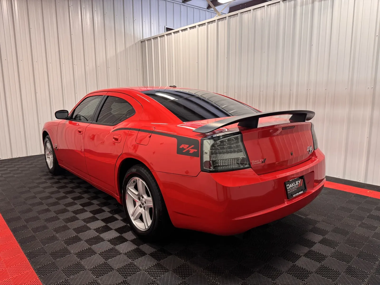 Dodge Charger photo 2