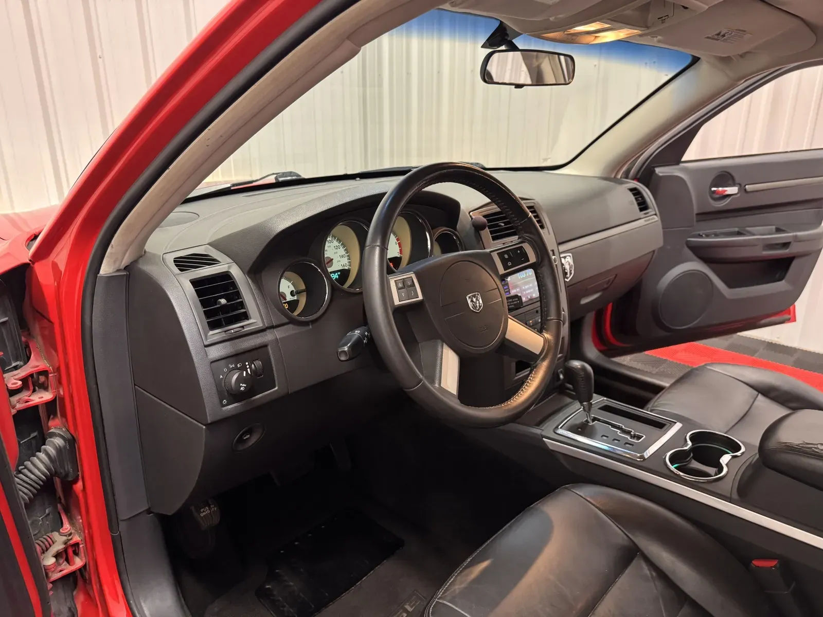 Dodge Charger photo 33