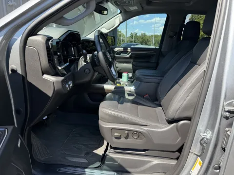 More photos of 2023 GMC Sierra 1500 SLT at Oakley Auto World, MO