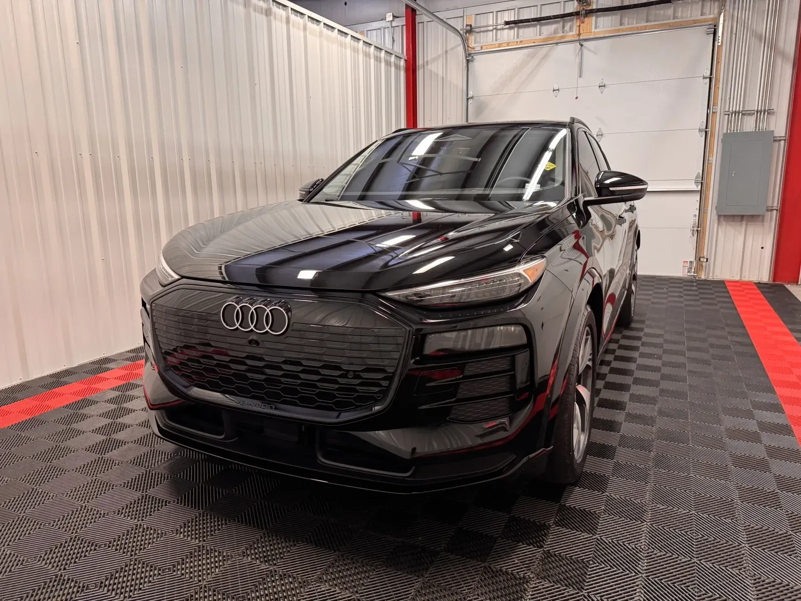 Audi Q6 photo 9