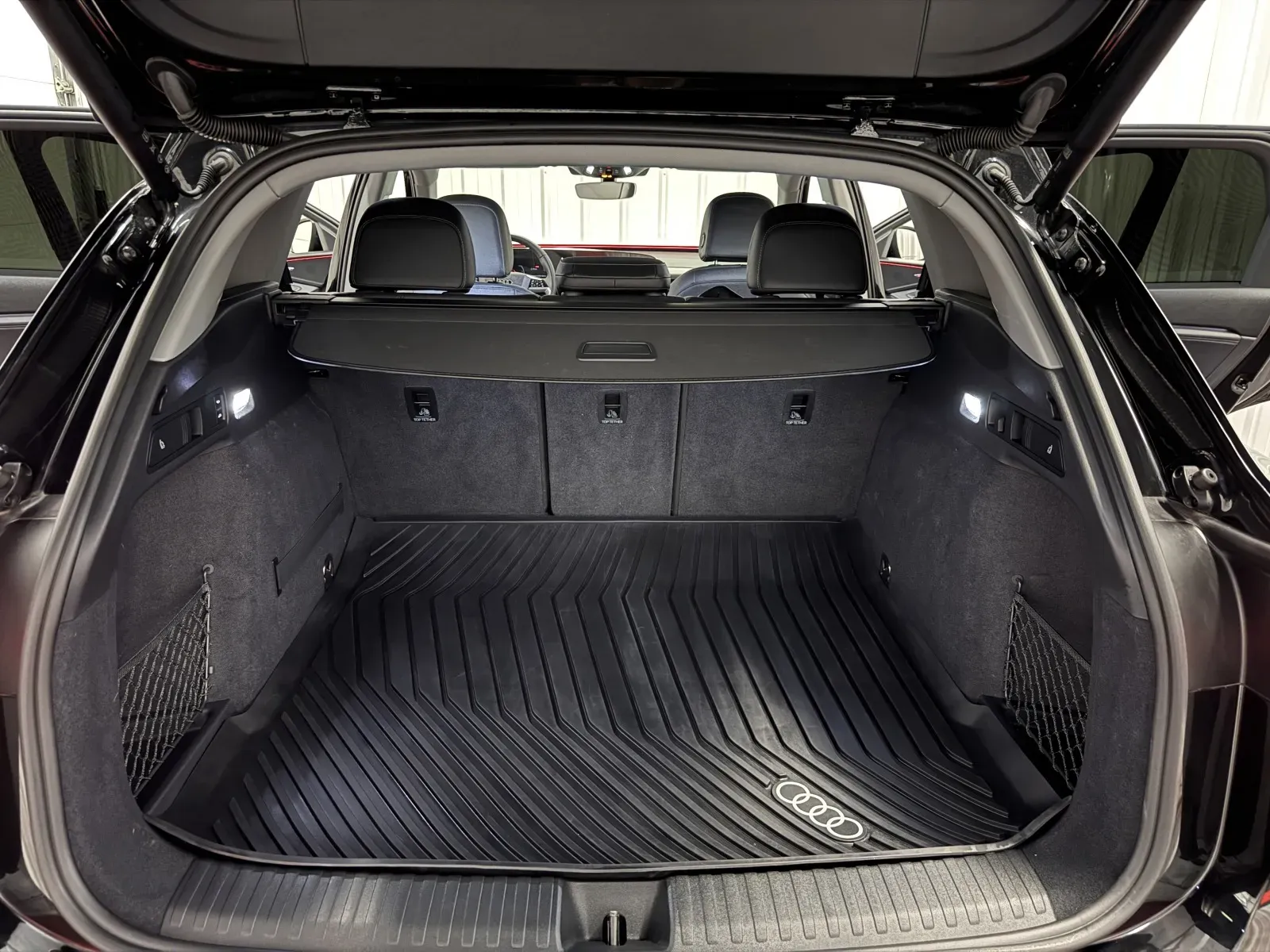 Audi Q6 photo 36