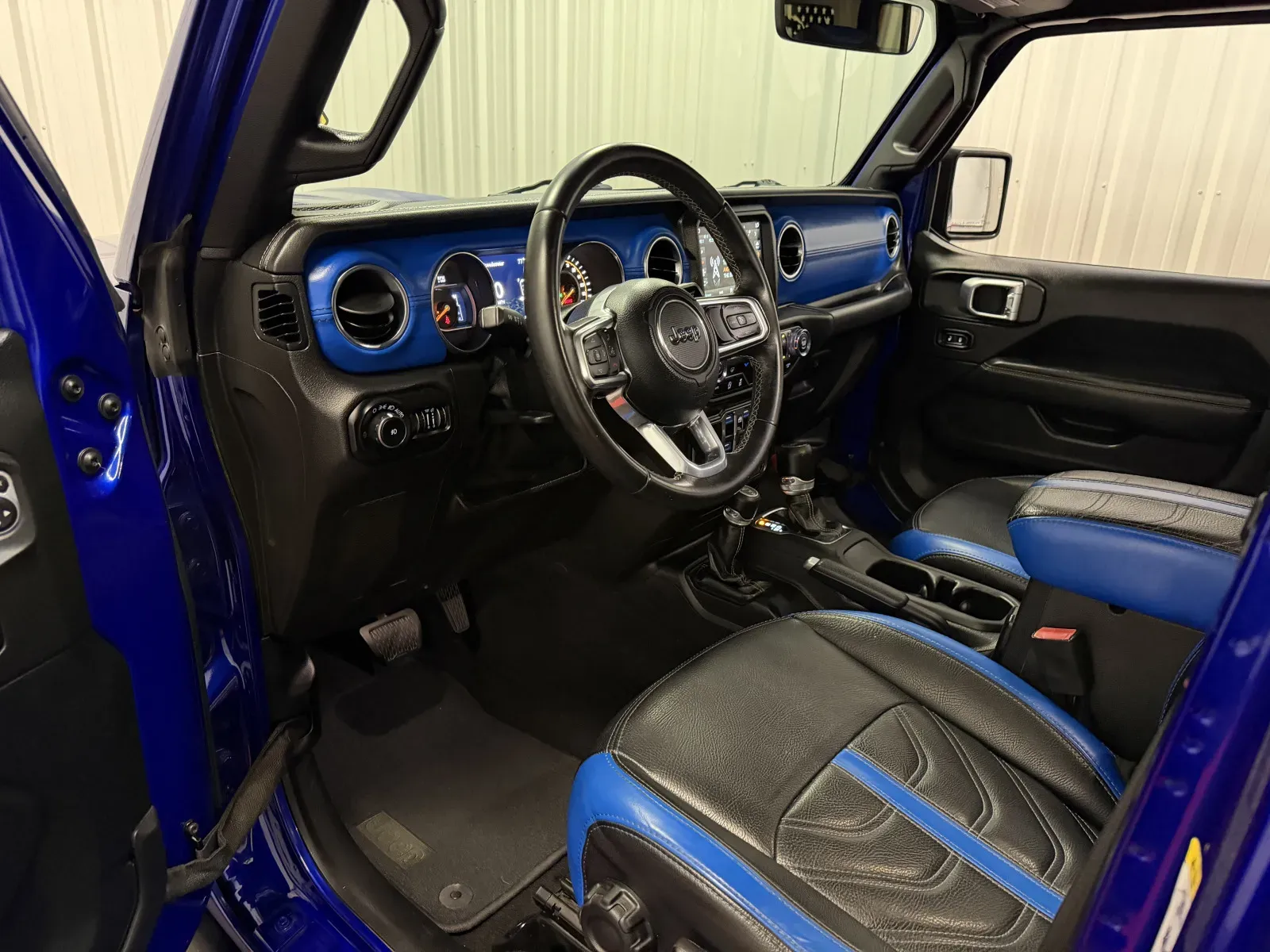 Jeep Wrangler photo 42