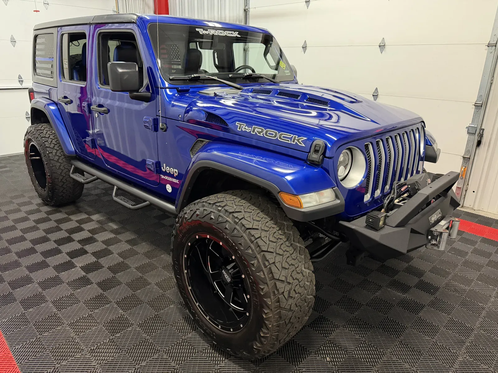 Jeep Wrangler photo 9