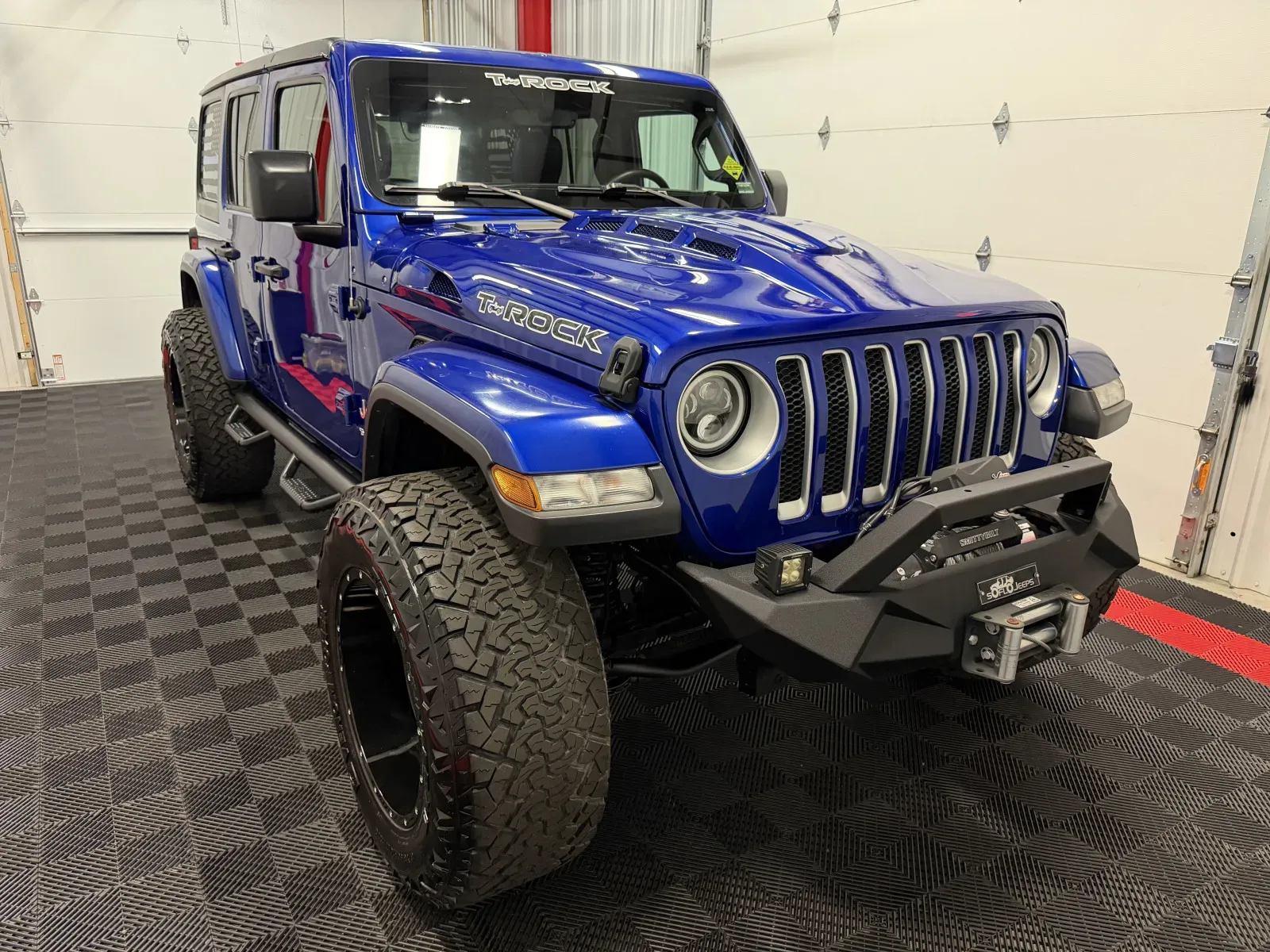 Jeep Wrangler photo 10