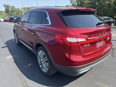 Photos of 2016 Lincoln MKX Reserve for sale in Branson West, MO at Oakley Auto World