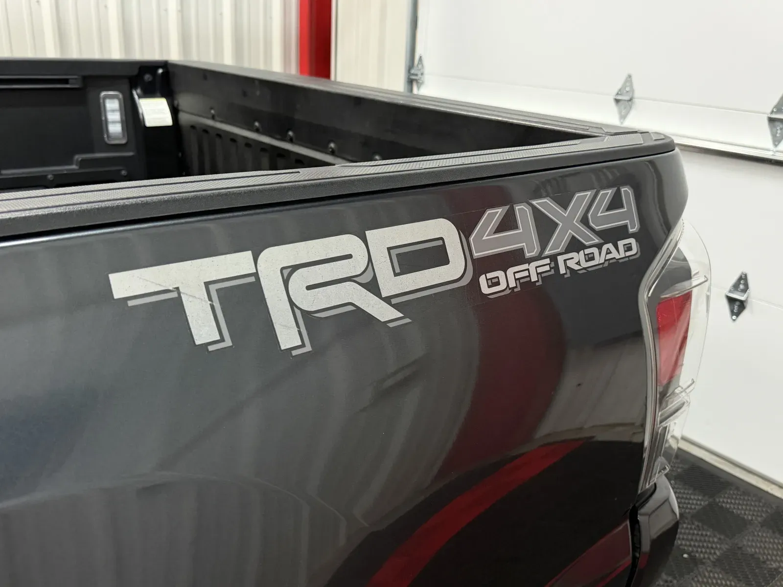 Toyota Tacoma photo 14