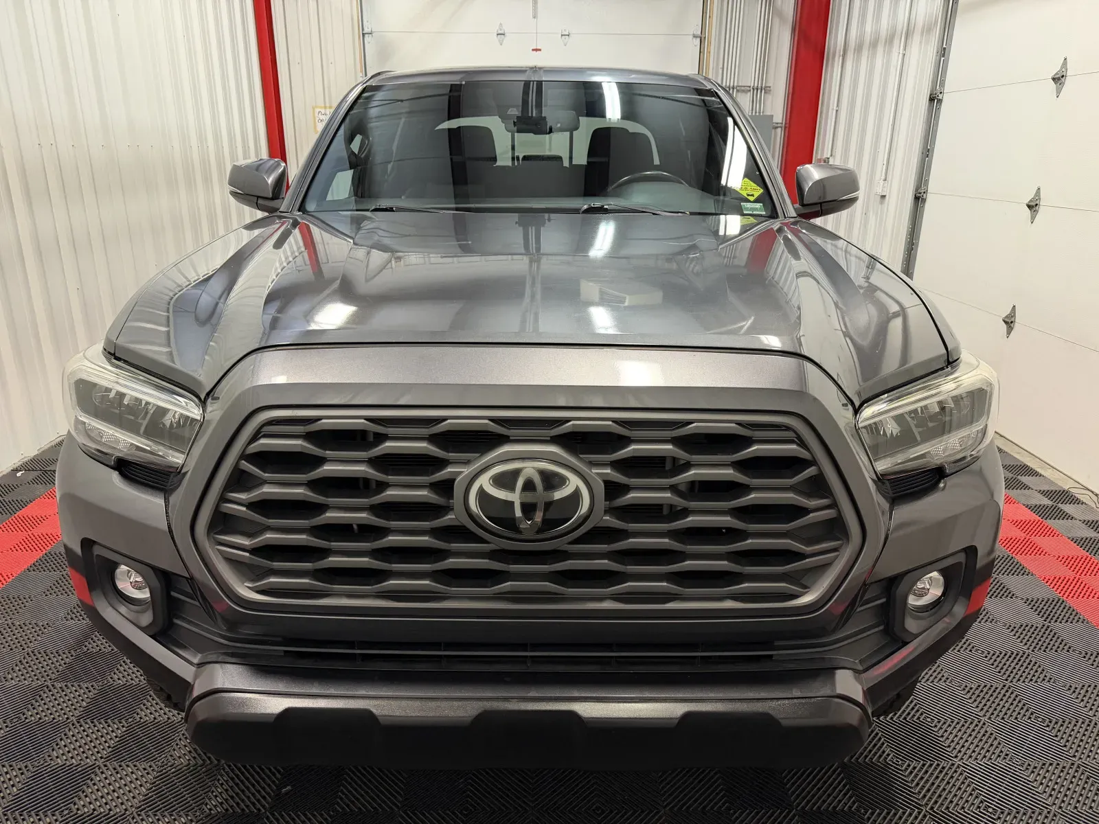 Toyota Tacoma photo 6