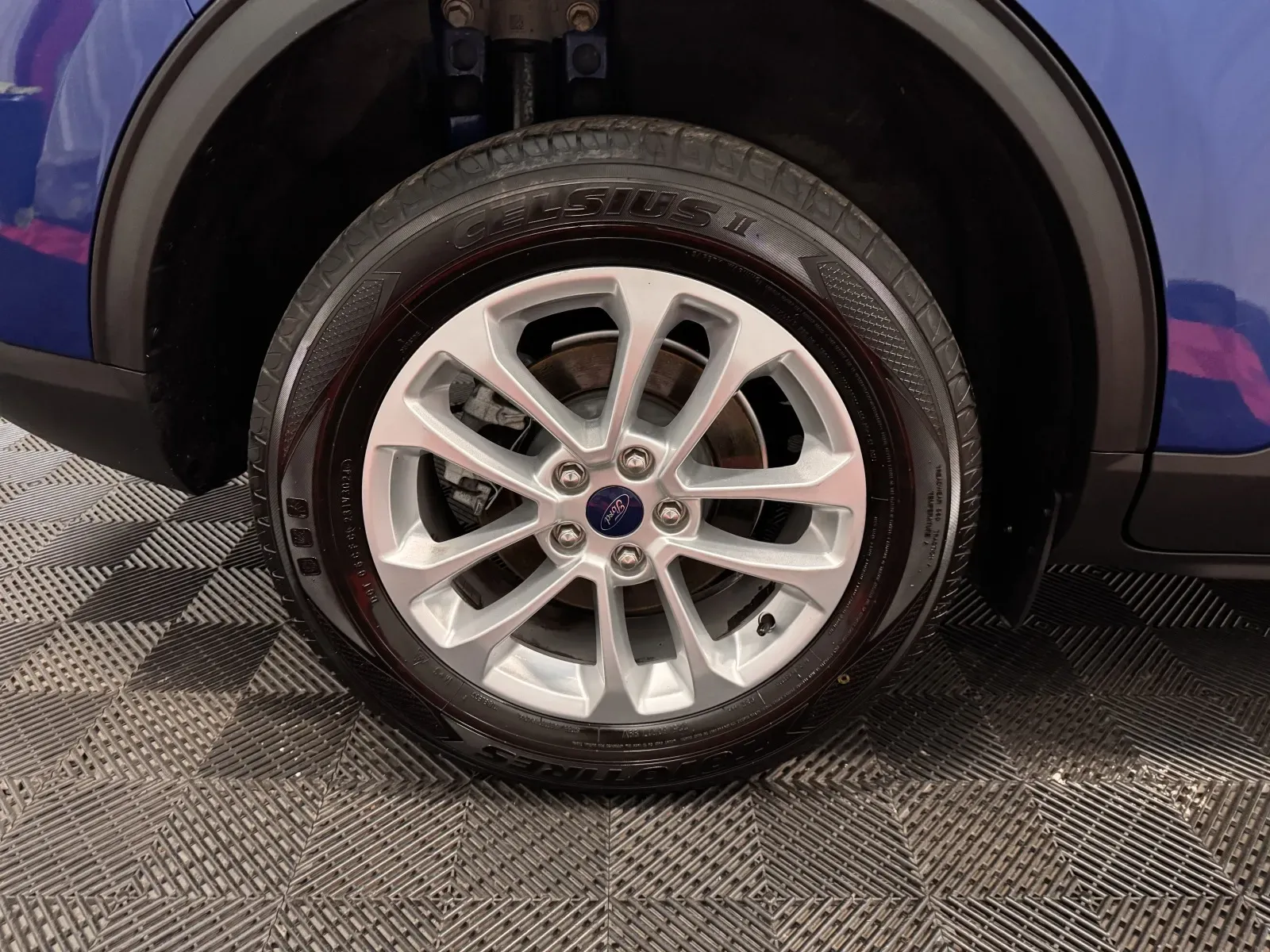 Ford Escape photo 17
