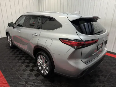 Photos of 2023 Toyota Highlander Hybrid Limited for sale in Branson West, MO at Oakley Auto World