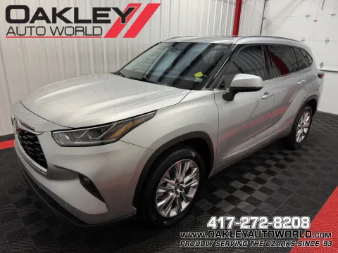 Silver 2023 Toyota Highlander Hybrid Limited for sale in Branson West, MO