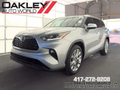 Silver 2023 Toyota Highlander Hybrid Limited for sale in Branson West, MO