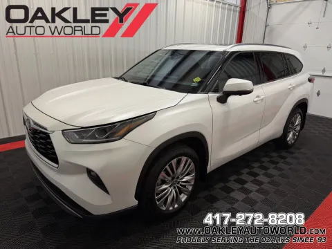 Unknown 2023 Toyota Highlander Platinum for sale in Branson West, MO