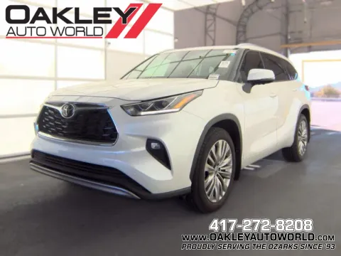 Unknown 2023 Toyota Highlander Platinum for sale in Branson West, MO