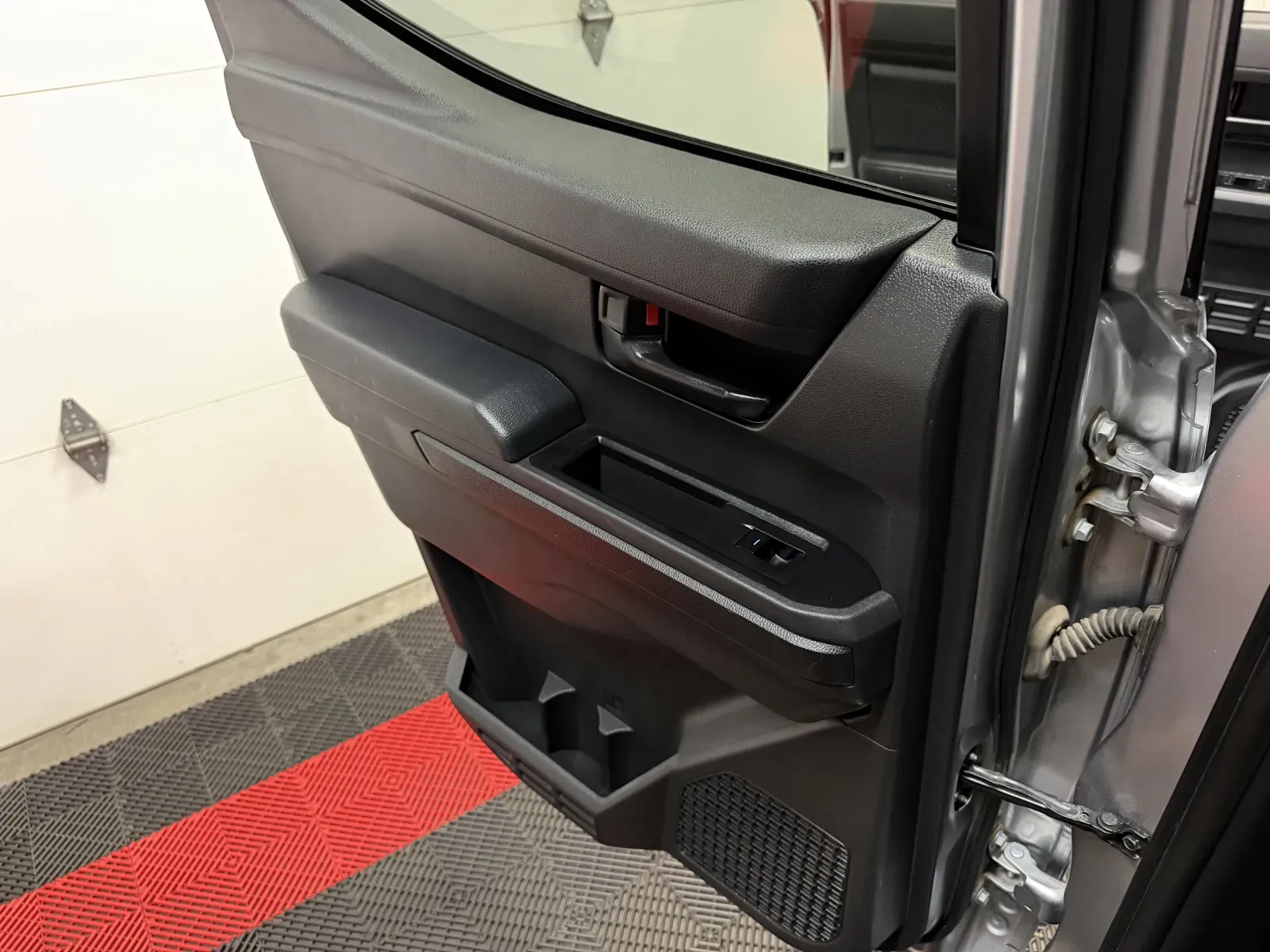 Toyota Tacoma photo 31