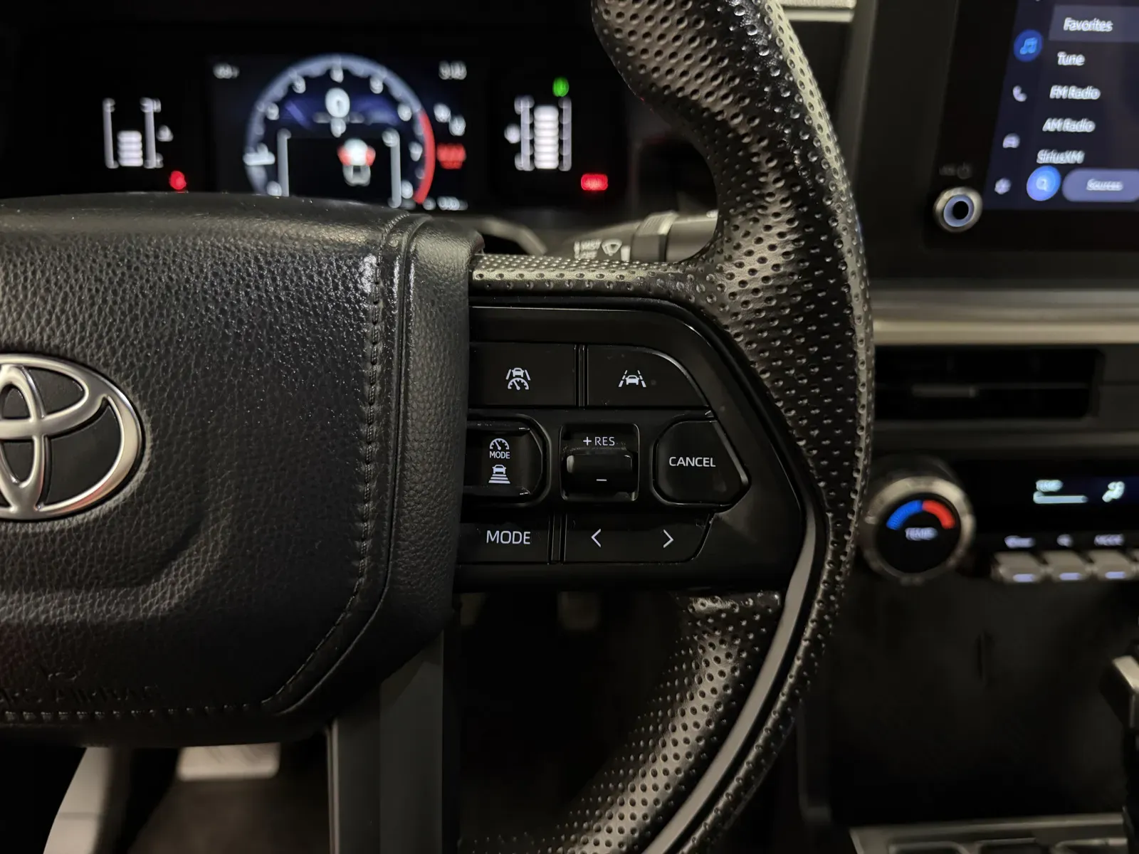 Toyota Tacoma photo 23