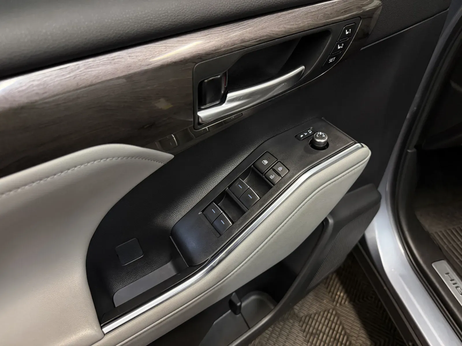 Toyota Highlander photo 29