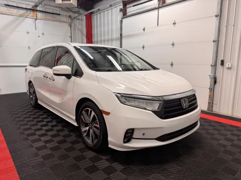More photos of 2022 Honda Odyssey Touring at Oakley Auto World, MO