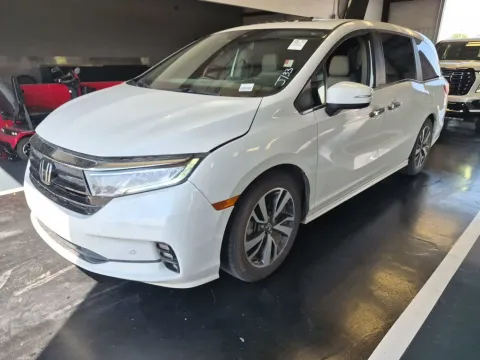 More photos of 2022 Honda Odyssey Touring at Oakley Auto World, MO
