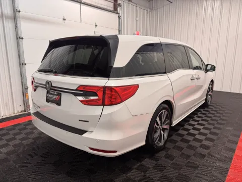 More photos of 2022 Honda Odyssey Touring at Oakley Auto World, MO