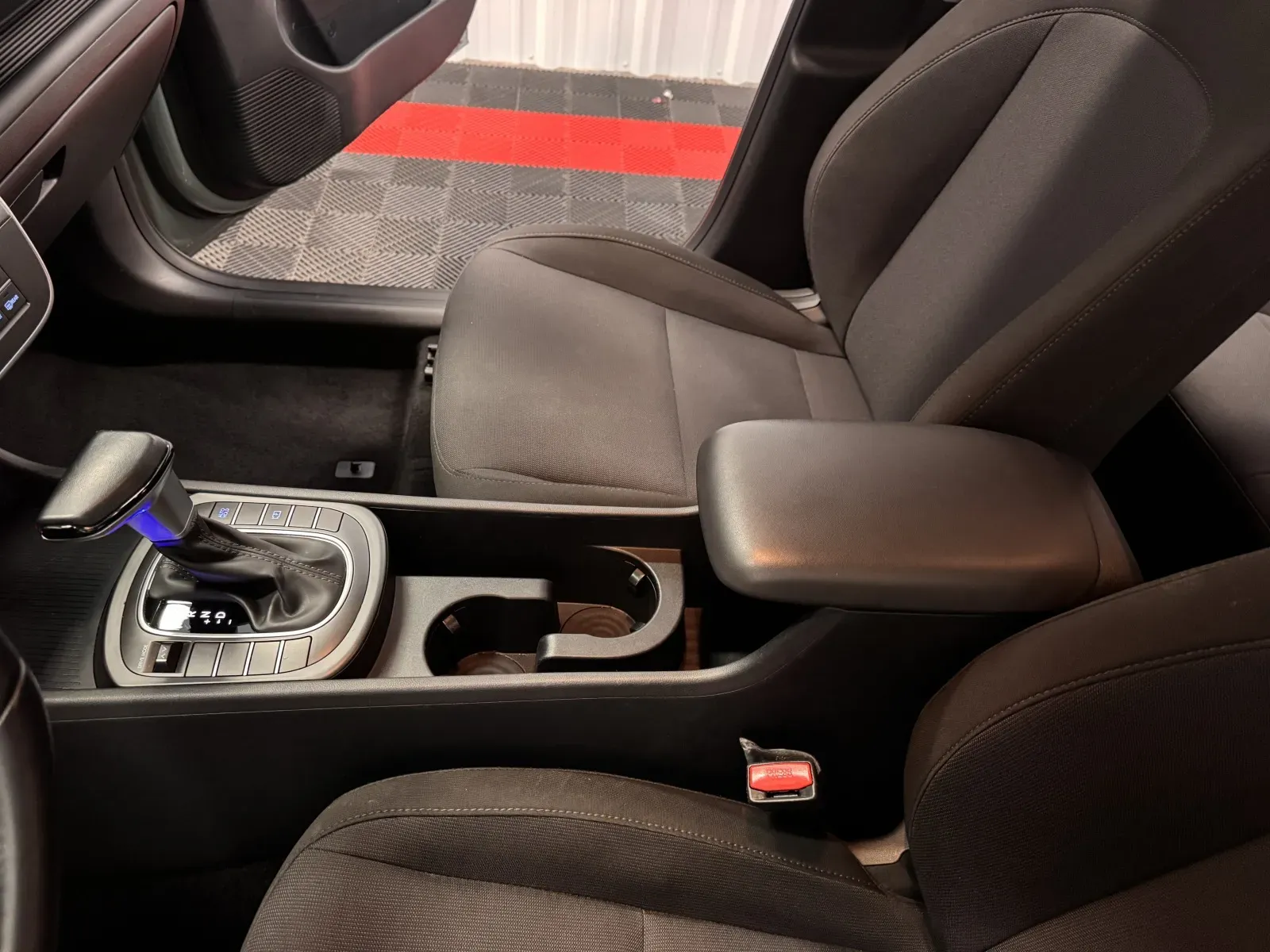 Hyundai Kona photo 30