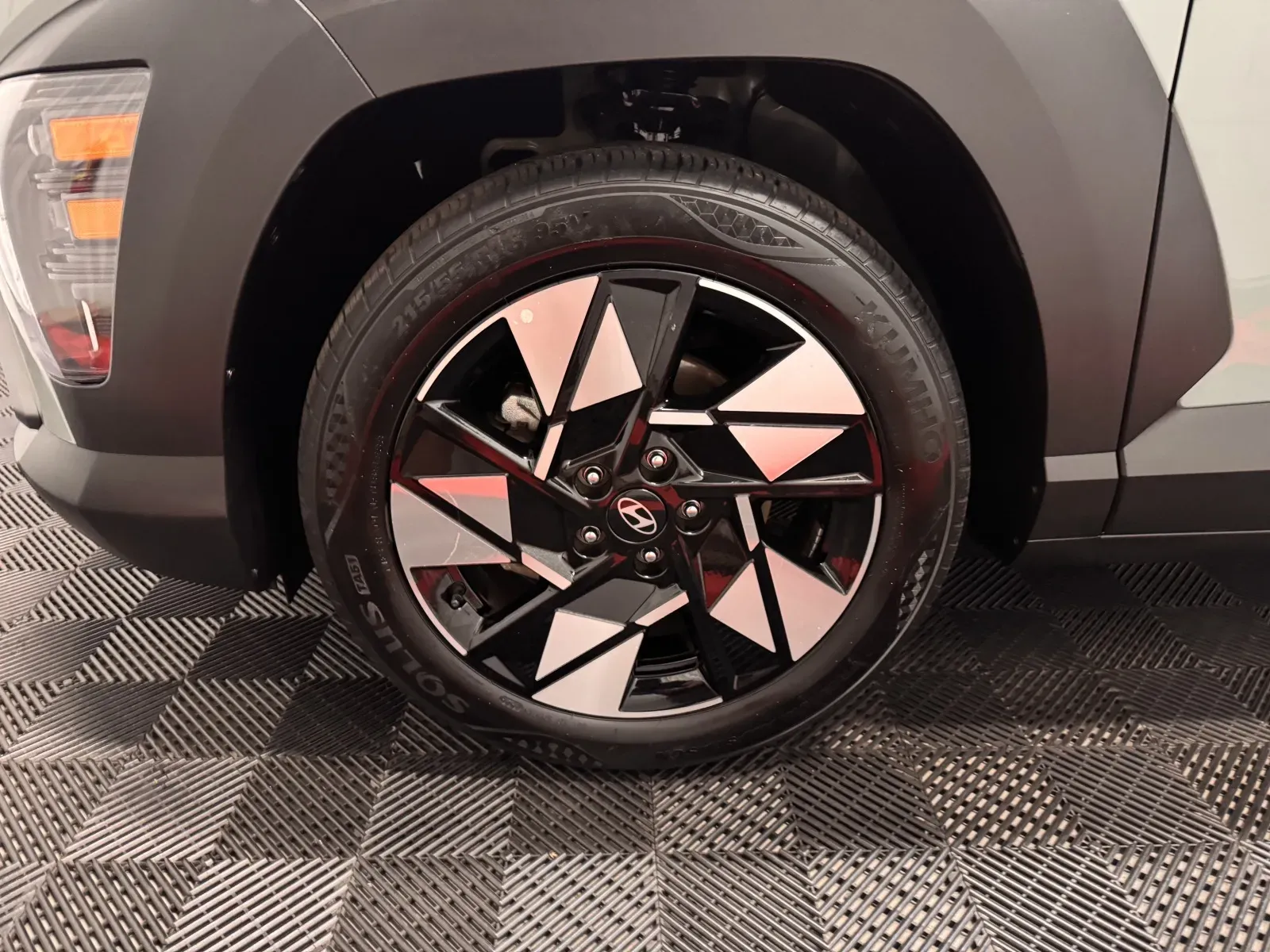 Hyundai Kona photo 10