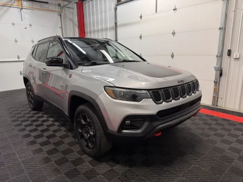 More photos of 2023 Jeep Compass Trailhawk at Oakley Auto World, MO