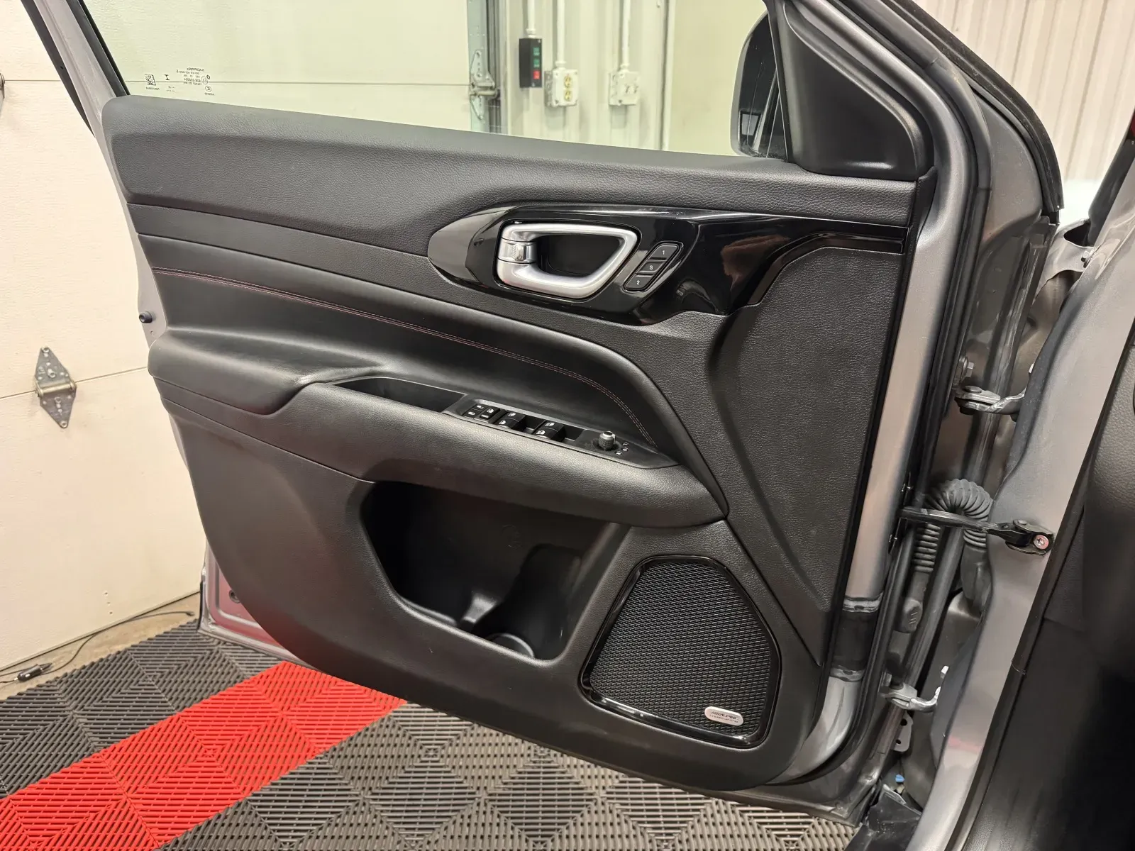Jeep Compass photo 26