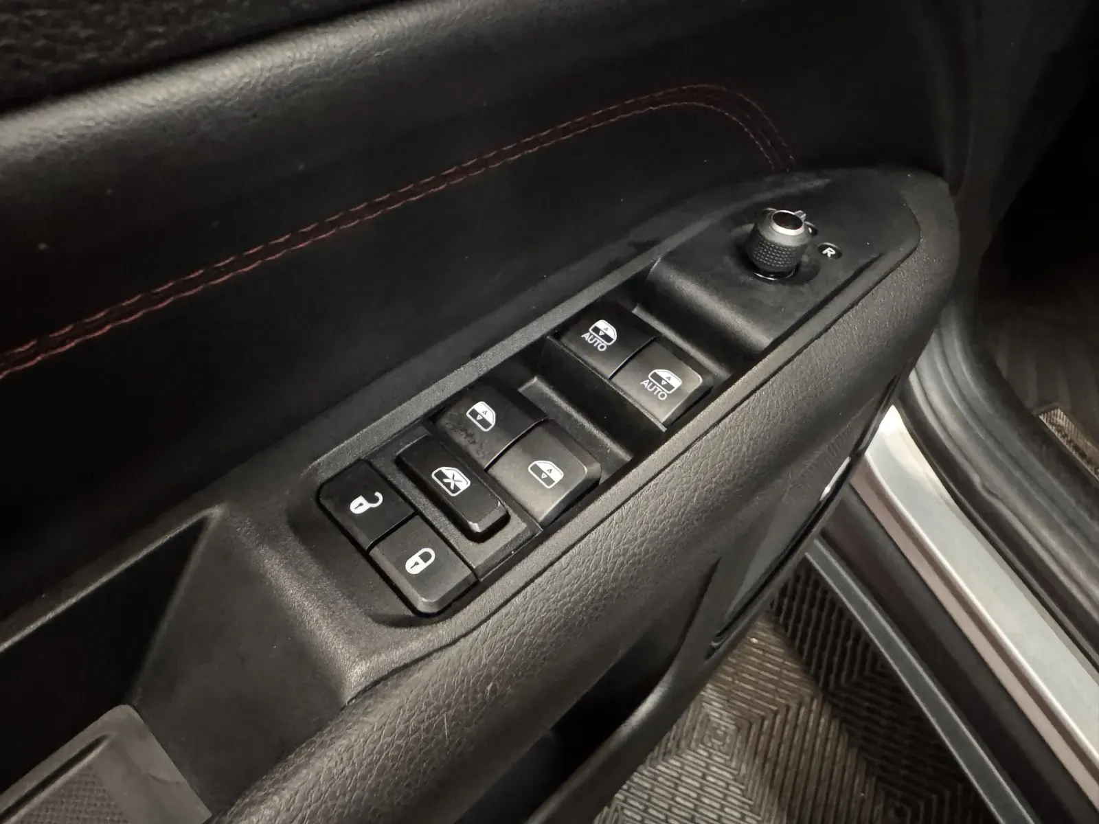 Jeep Compass photo 27
