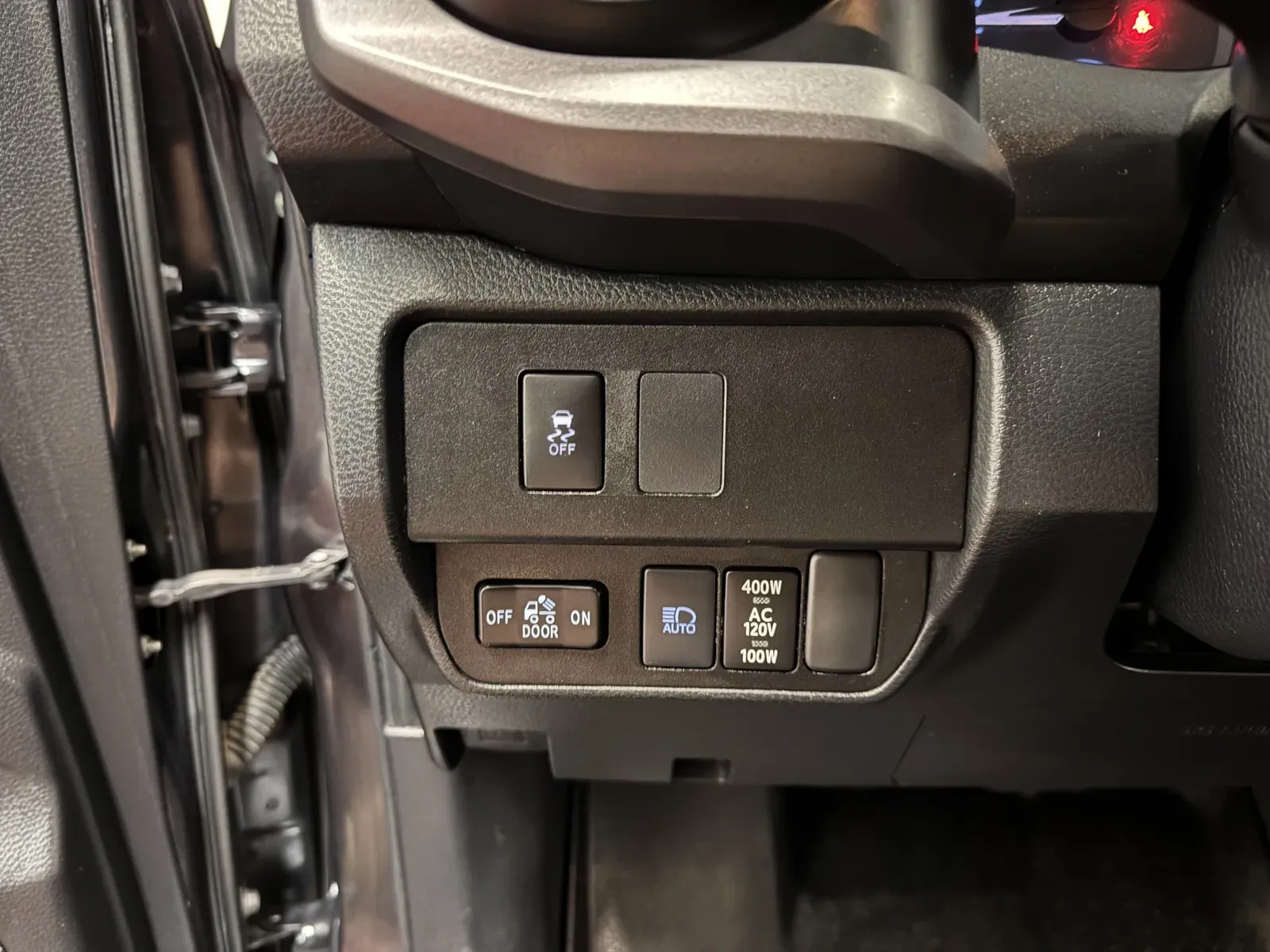 Toyota Tacoma photo 26