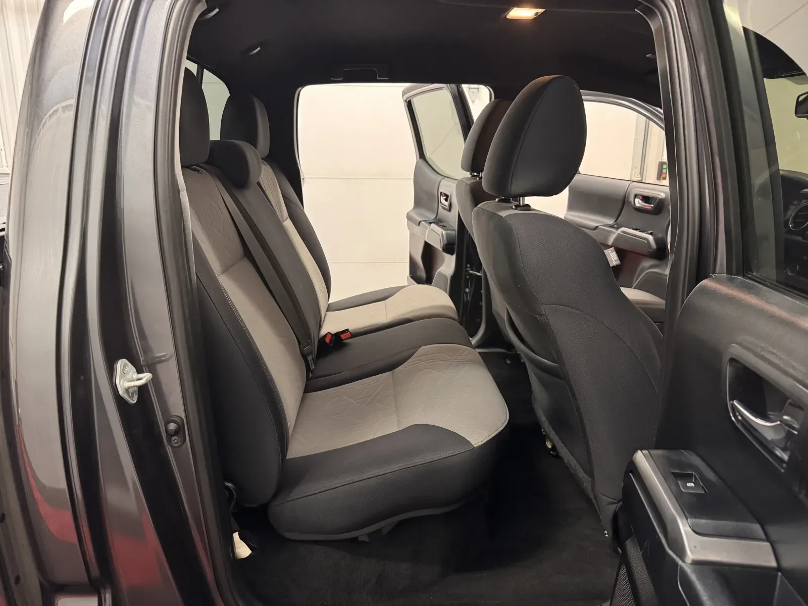 Toyota Tacoma photo 40