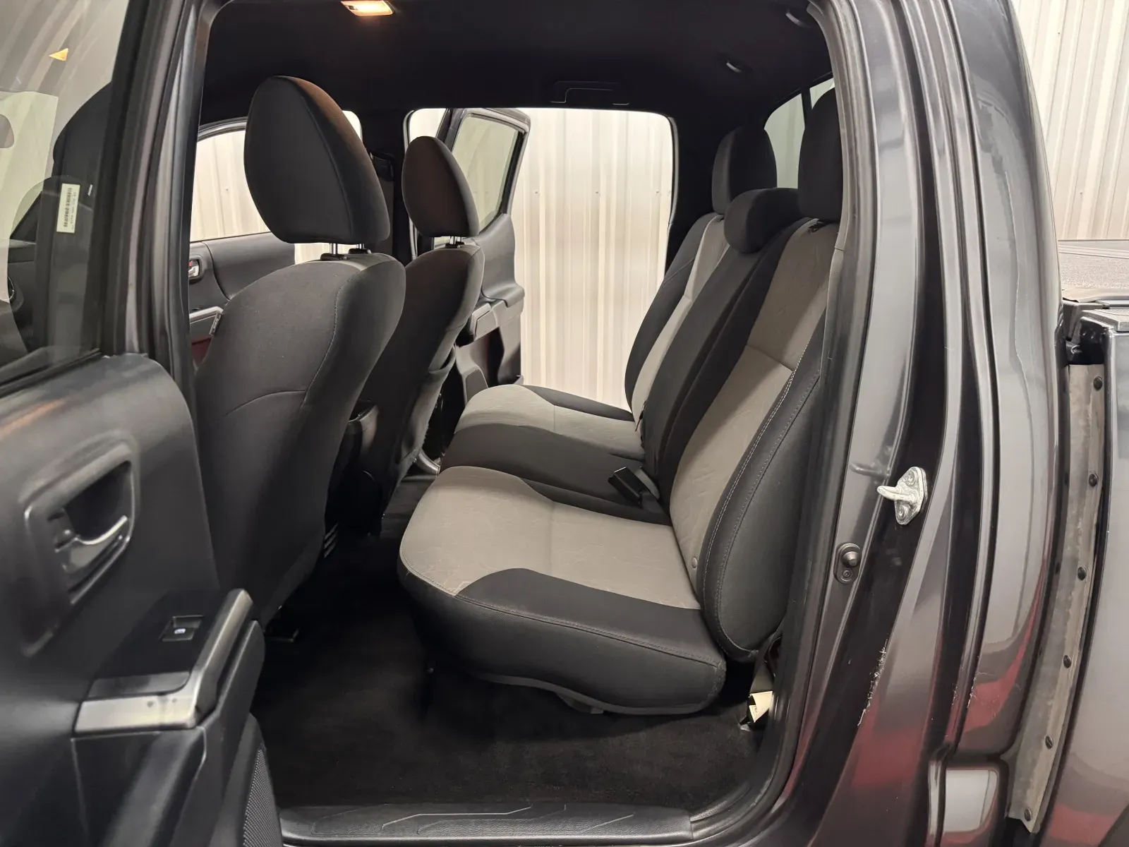 Toyota Tacoma photo 37