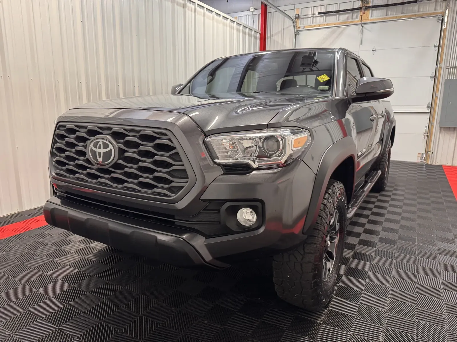 Toyota Tacoma photo 8