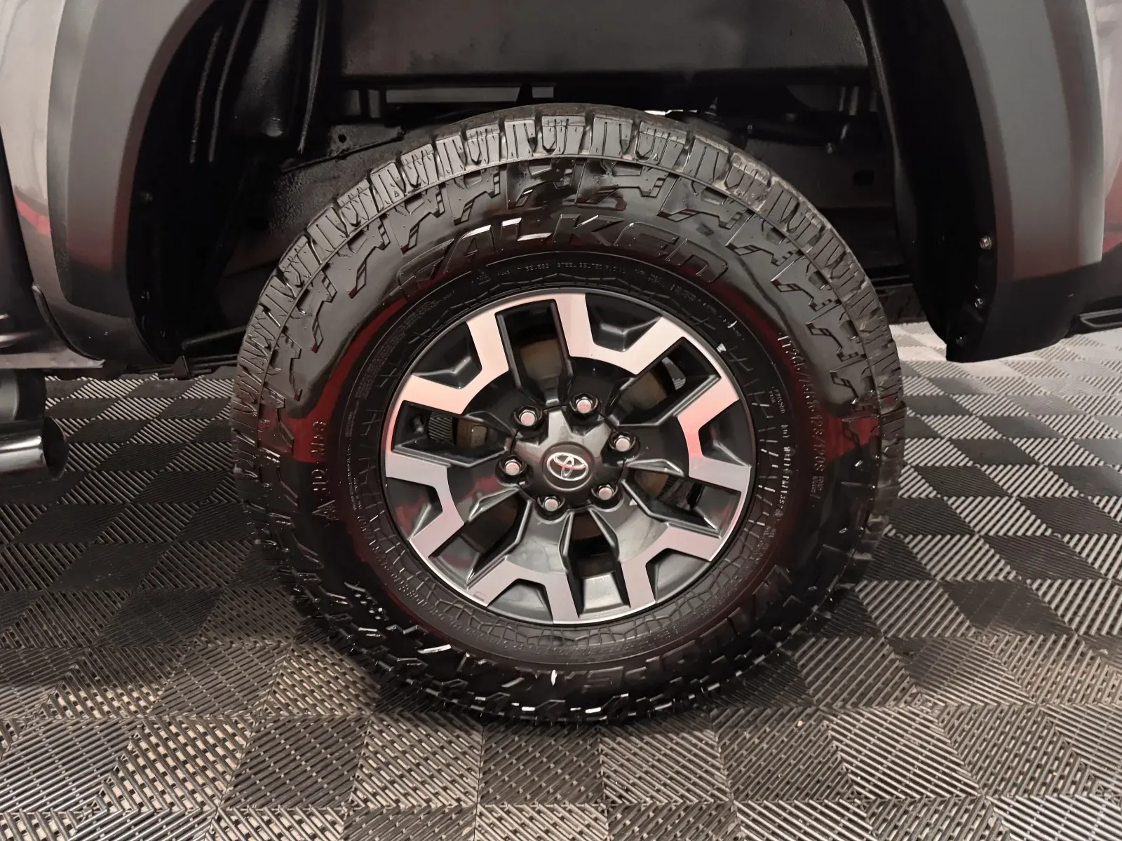 Toyota Tacoma photo 12