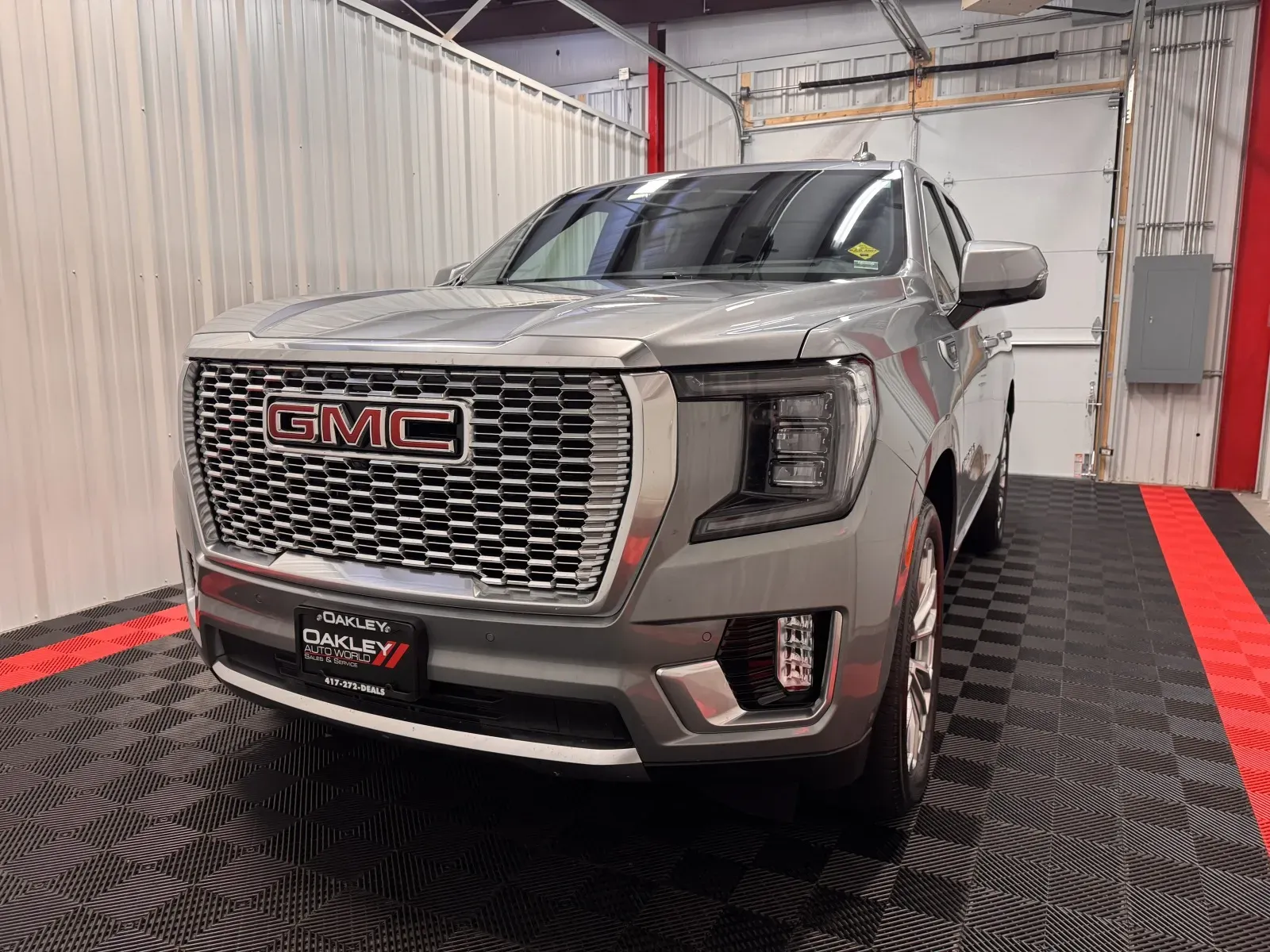 GMC Yukon photo 9