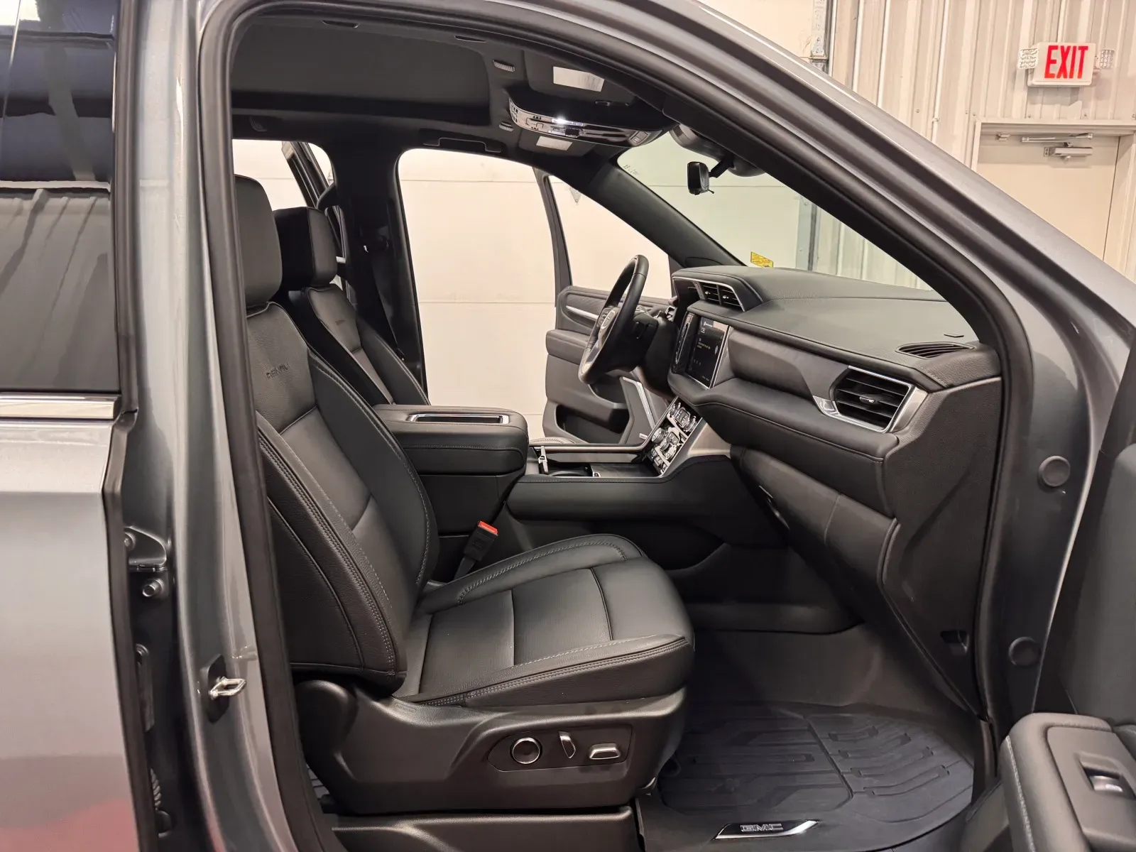 GMC Yukon photo 44