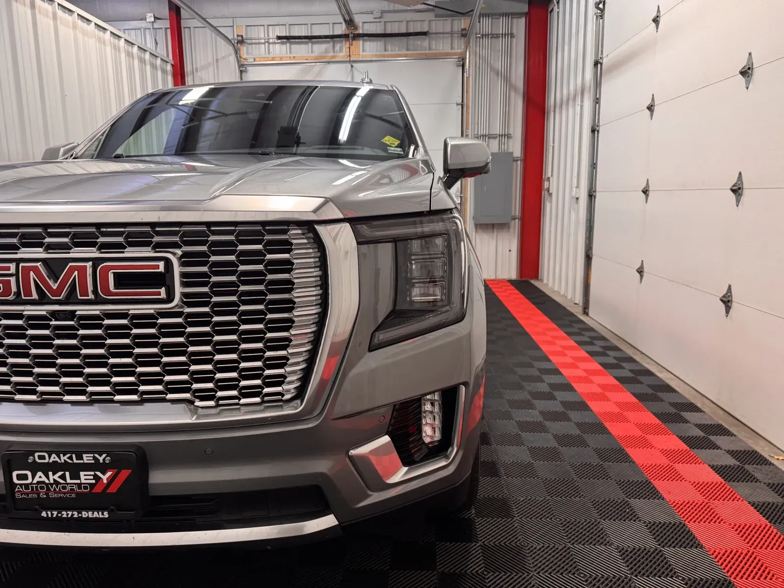 GMC Yukon photo 8