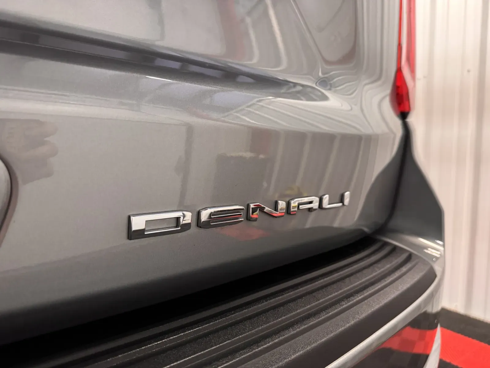 GMC Yukon photo 16
