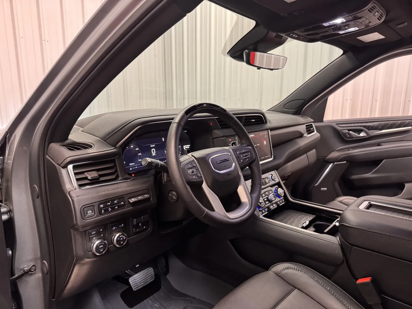 GMC Yukon photo 36