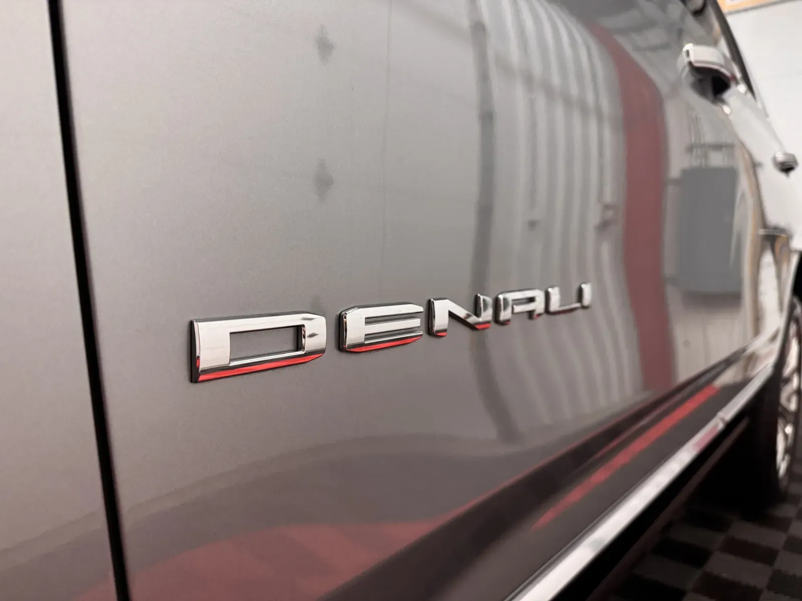 GMC Yukon photo 12