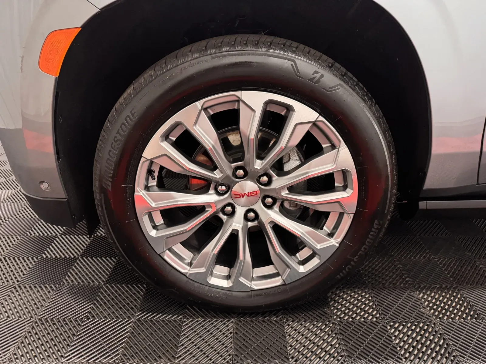 GMC Yukon photo 10