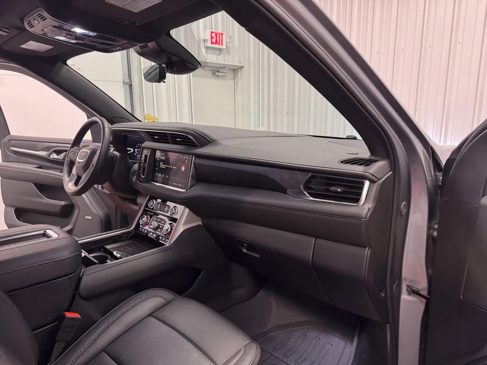 GMC Yukon photo 46