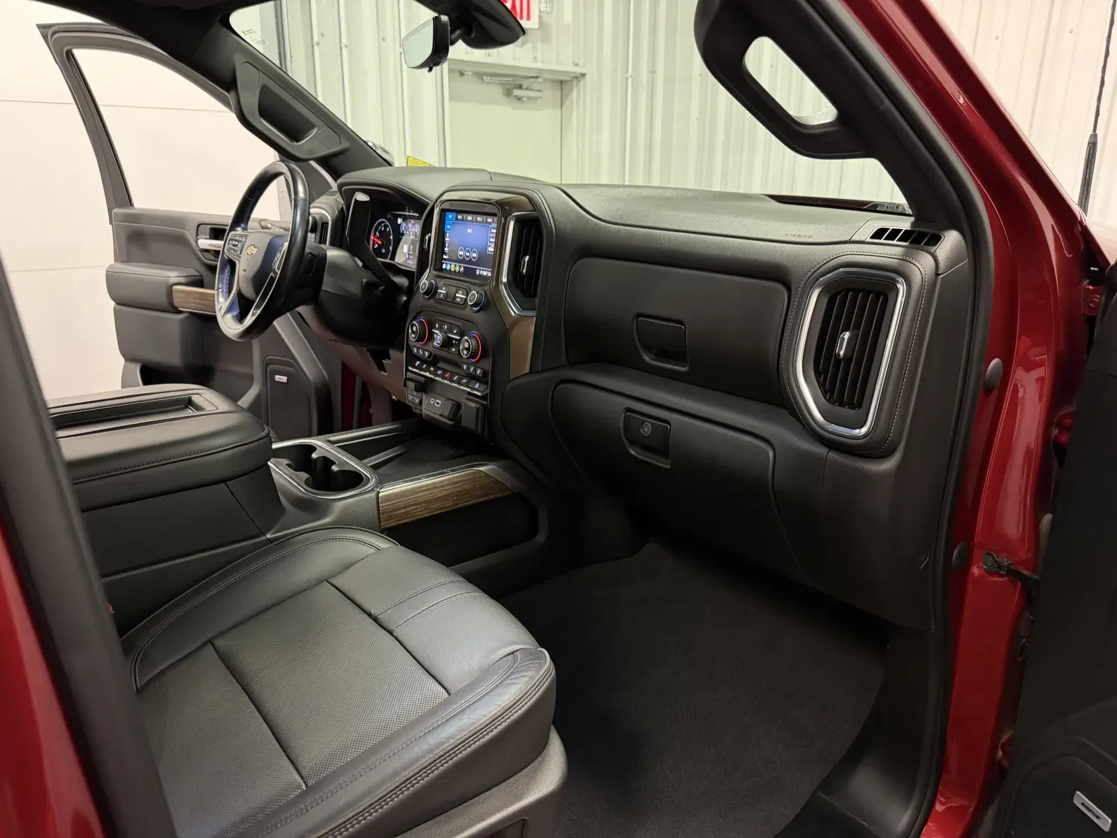 Chevrolet 3500HD photo 53