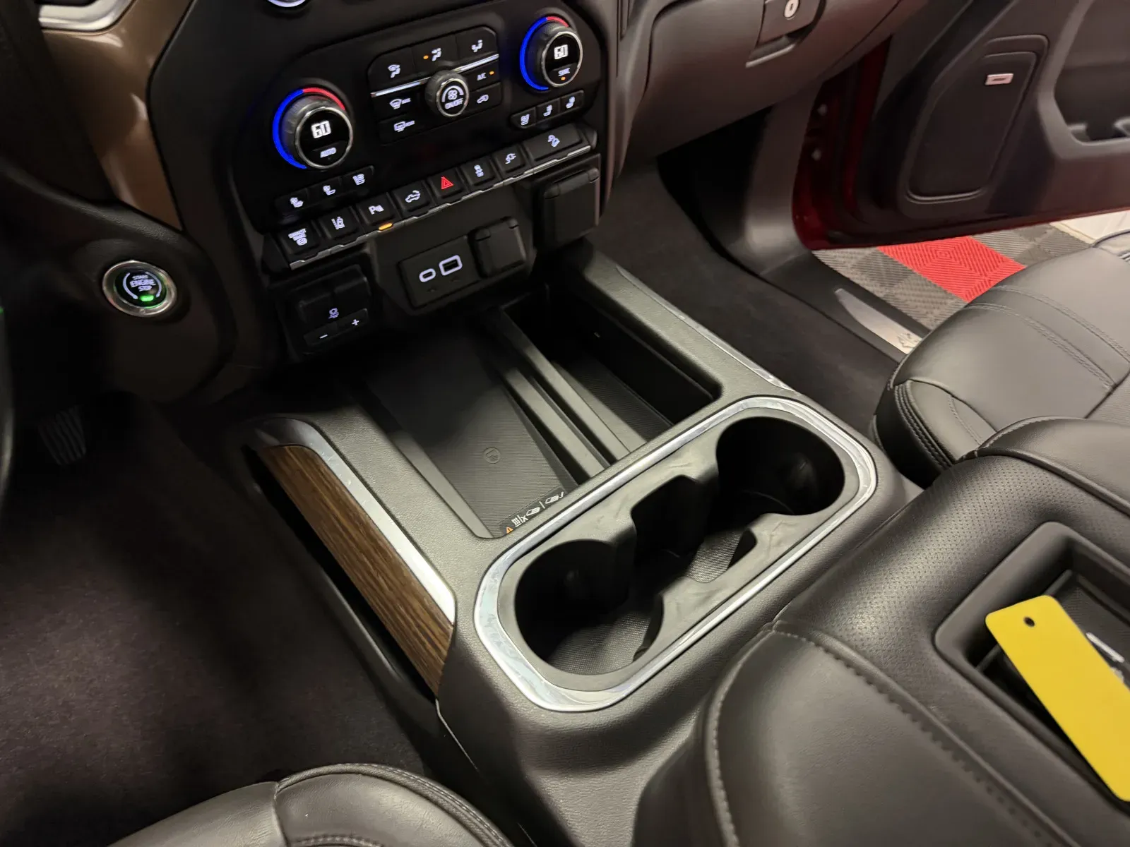 Chevrolet 3500HD photo 40