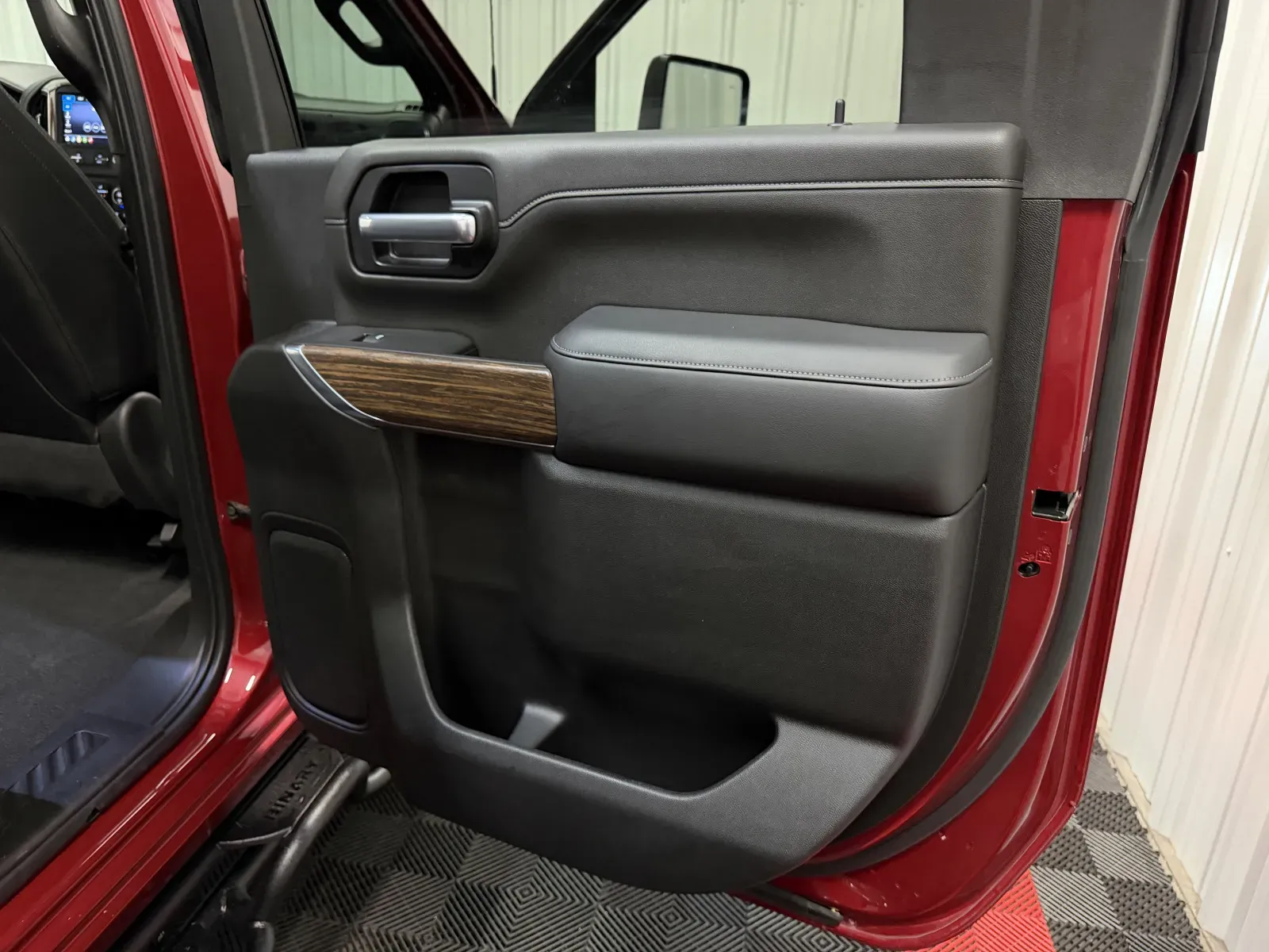 Chevrolet 3500HD photo 48