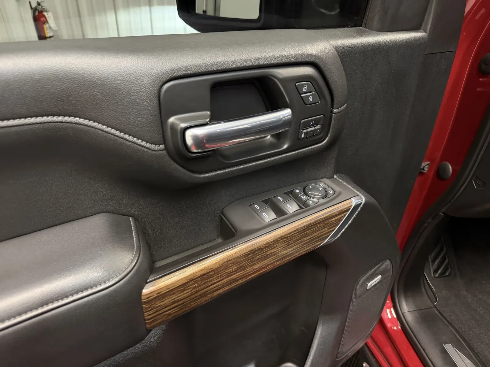 Chevrolet 3500HD photo 33
