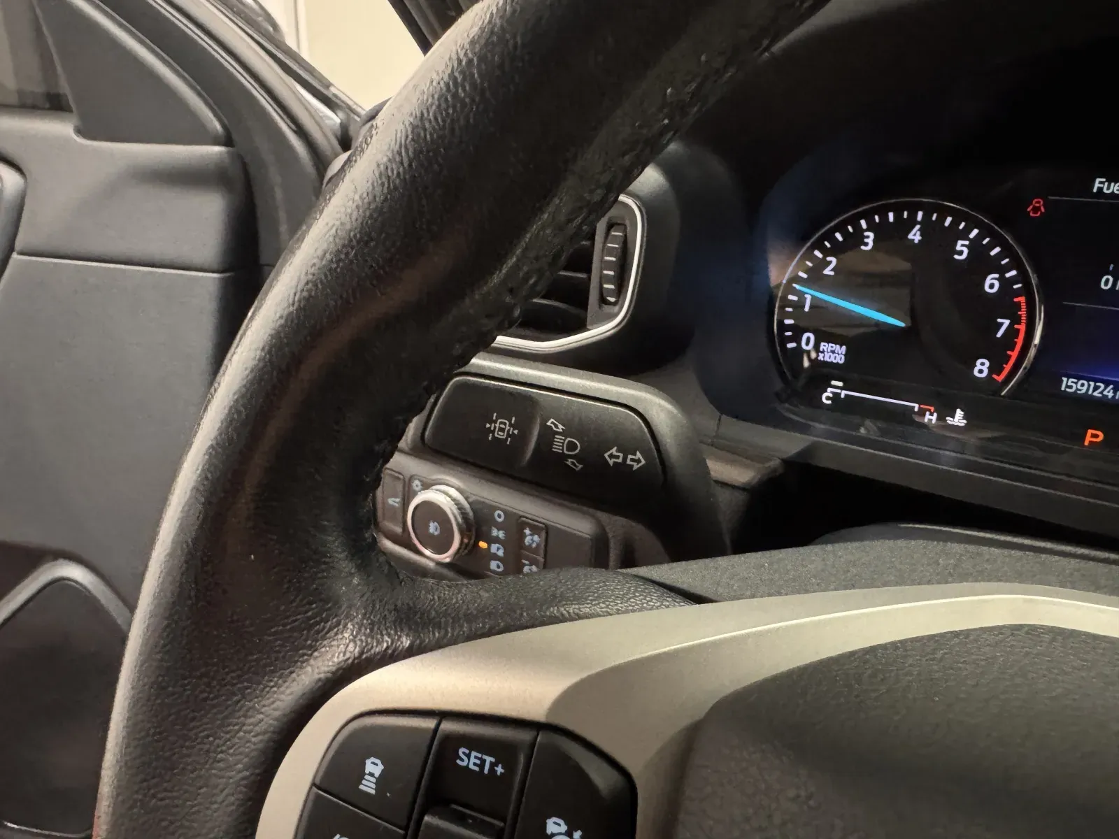 Ford Explorer photo 22