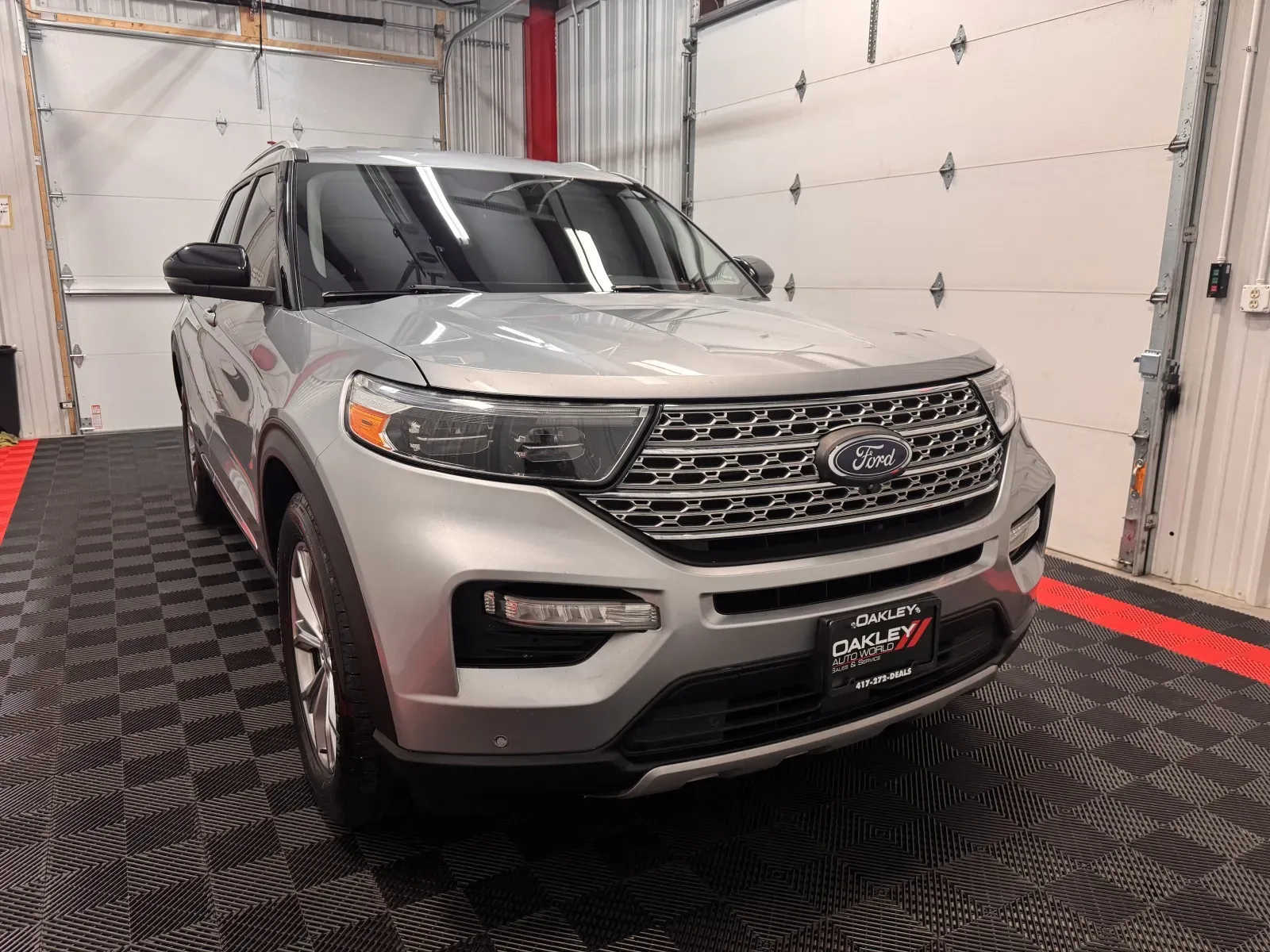 Ford Explorer photo 6