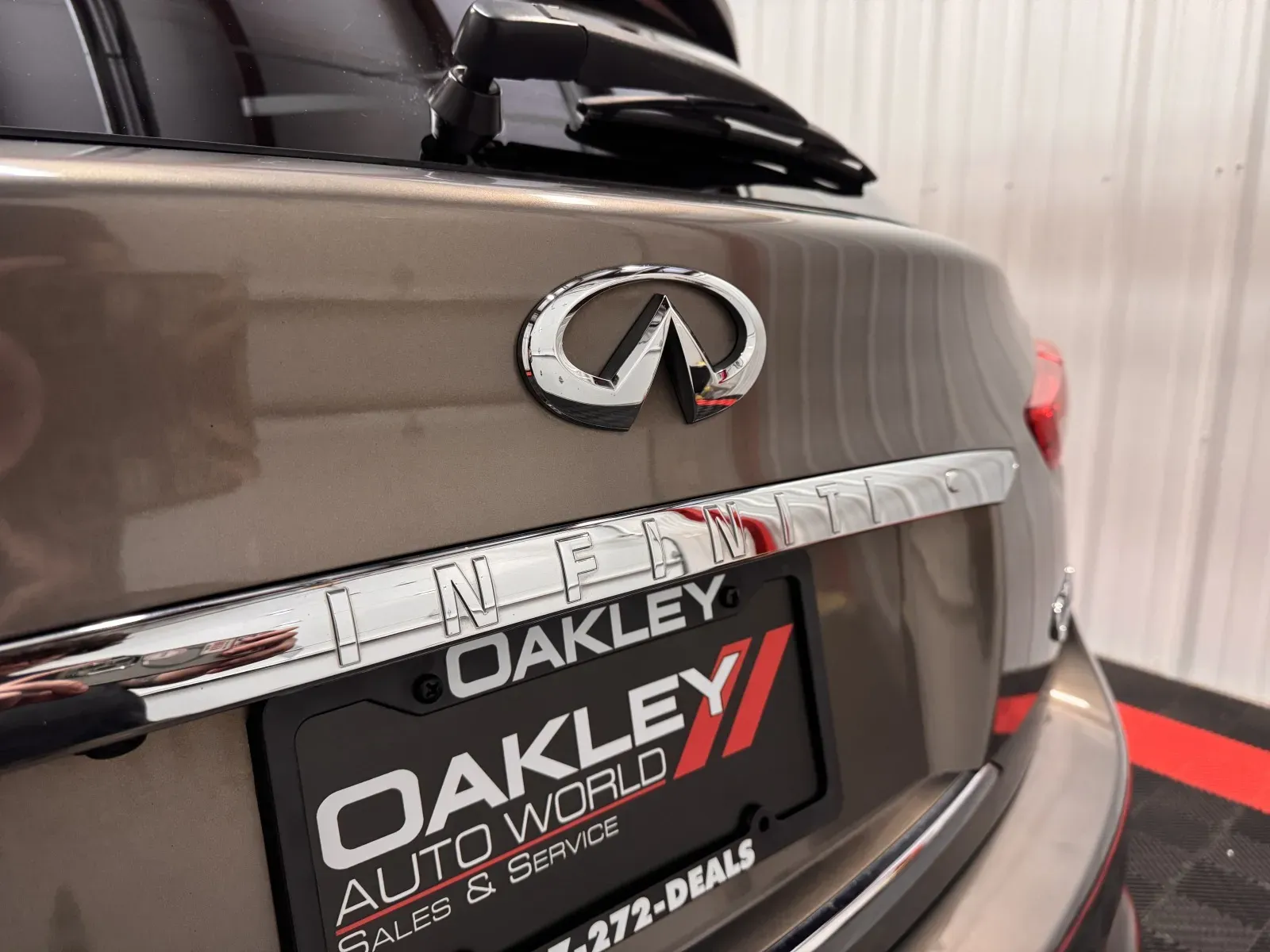 Infiniti QX70 photo 14