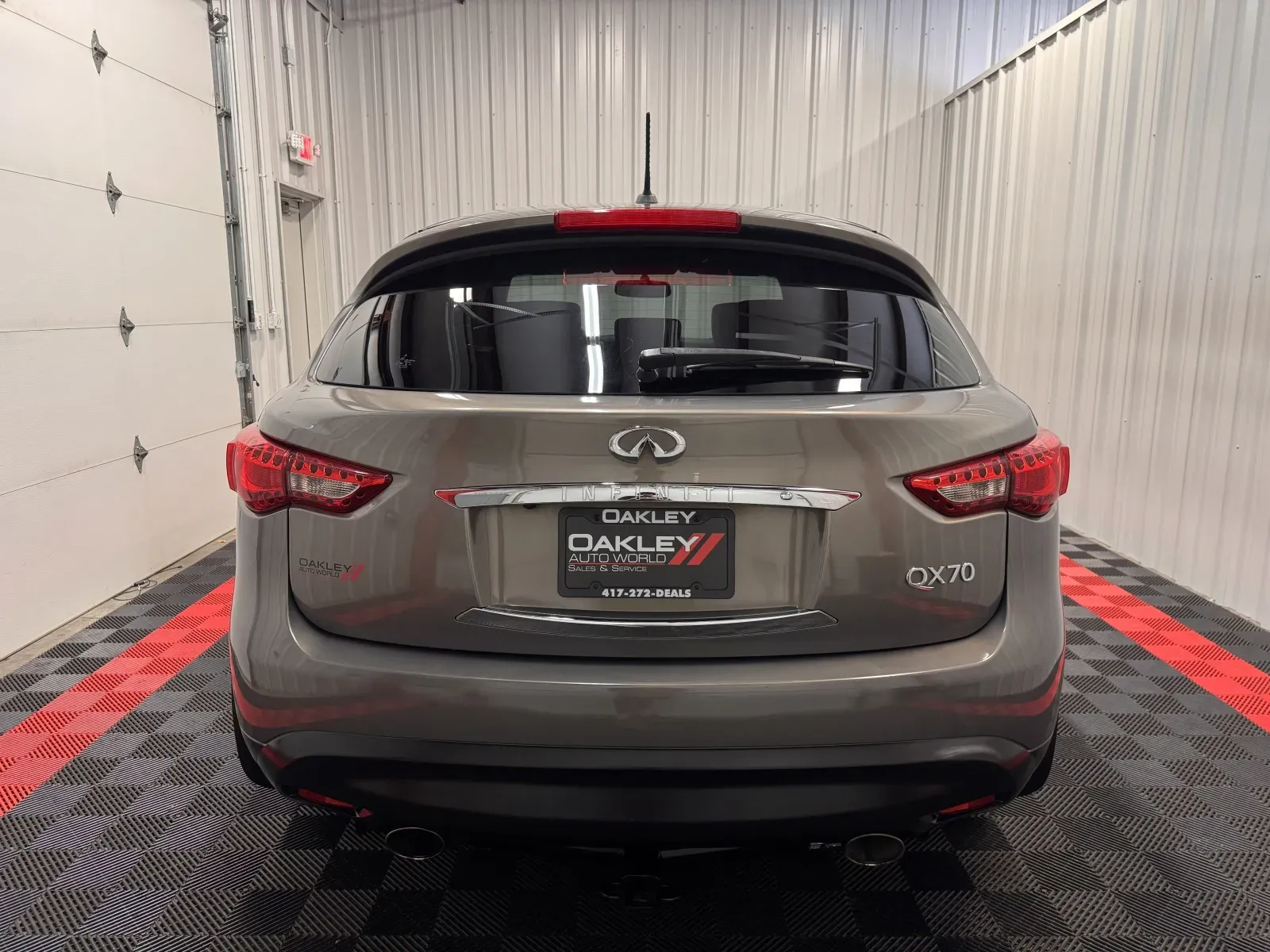 Infiniti QX70 photo 3