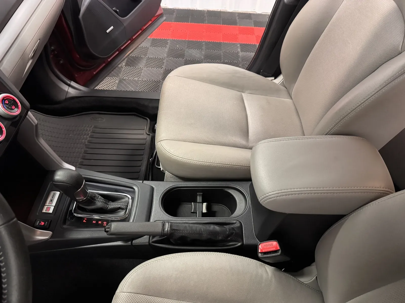 Subaru Forester photo 32